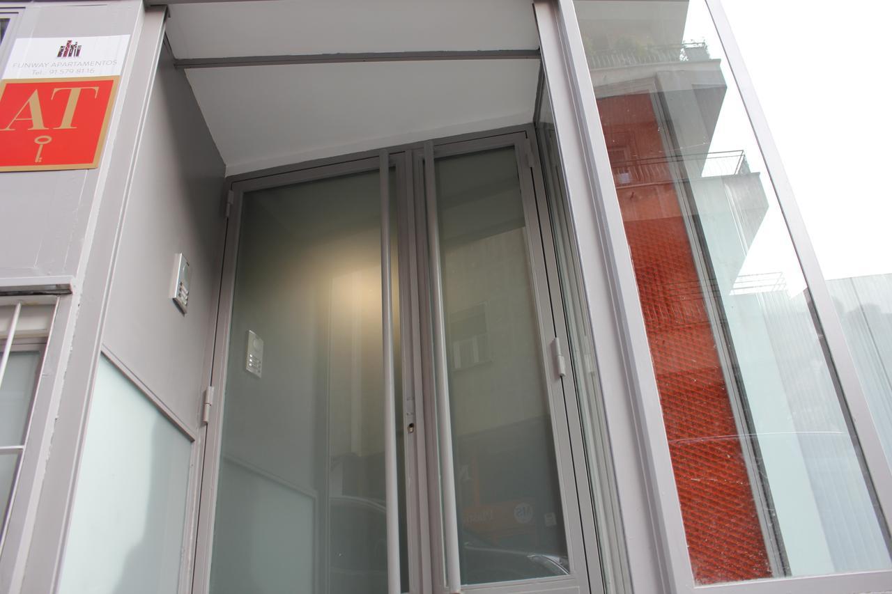 Apartamentos Funway Madrid Bagian luar foto