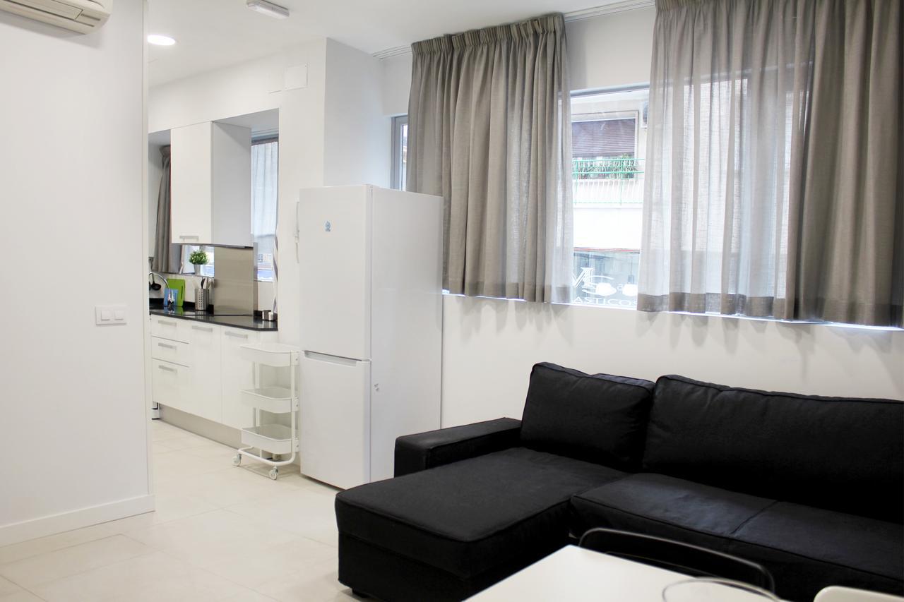Apartamentos Funway Madrid Bagian luar foto