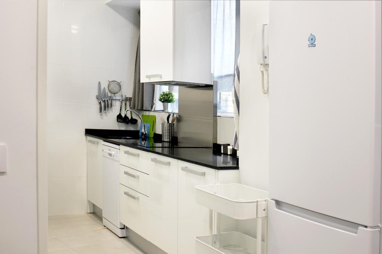 Apartamentos Funway Madrid Bagian luar foto
